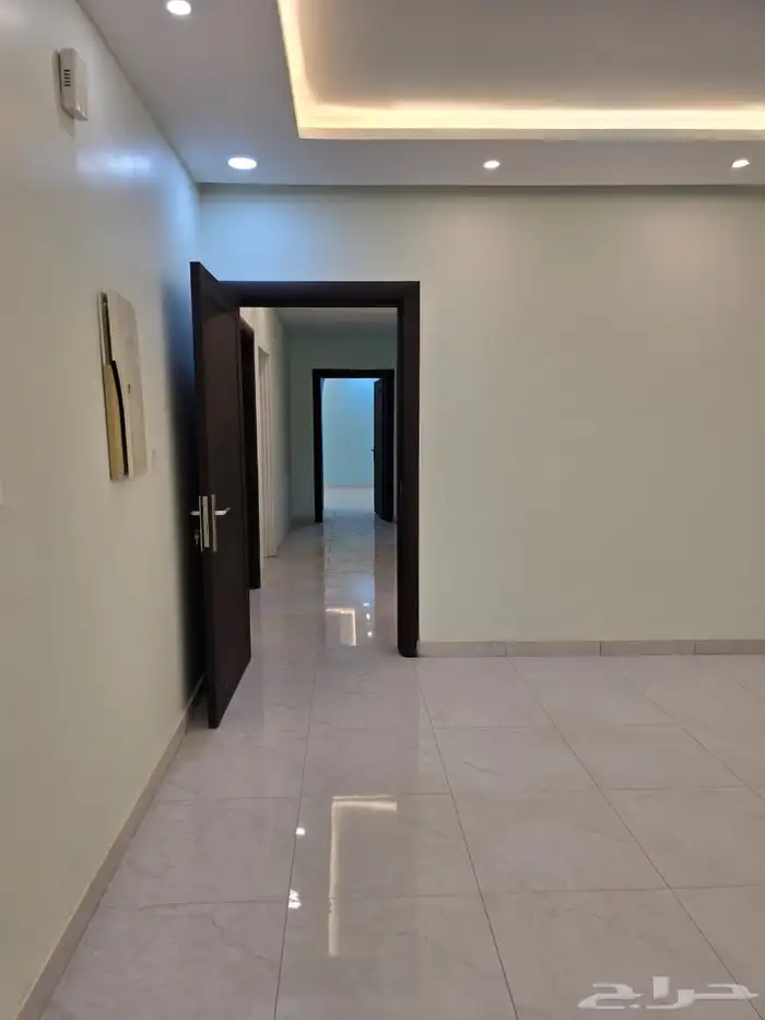 عماره للبيع بحي الرياض بجدة دورين وملحق 6شقق جديده 5