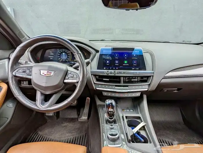 للبيع كدلك CT5 - V موديل 2021 فل الفل وارد كندا 4