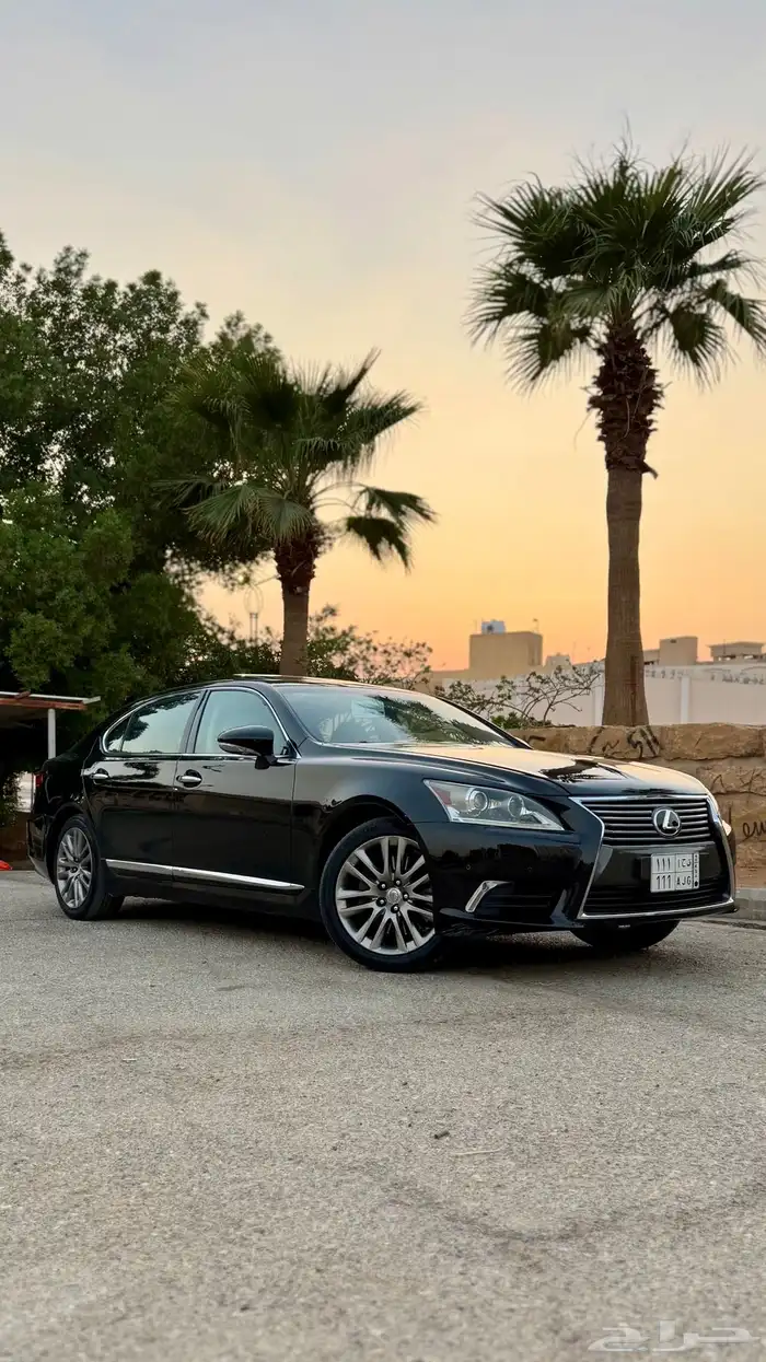 للبيع لكزس ((LS460)) 2013 (سعودي) ((نظيفة)) 17
