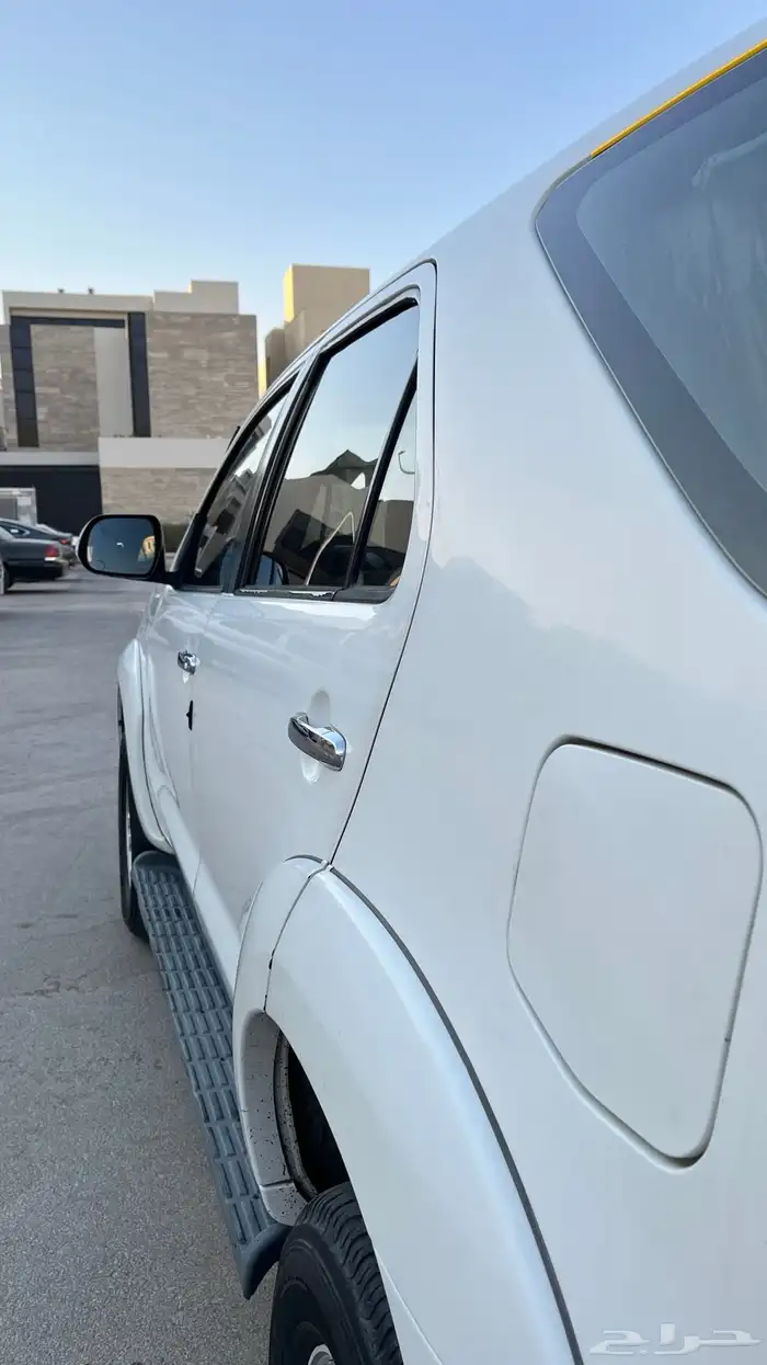 فورتشنر 2012 فل كامل V6 دبل دفلك 4x4 8