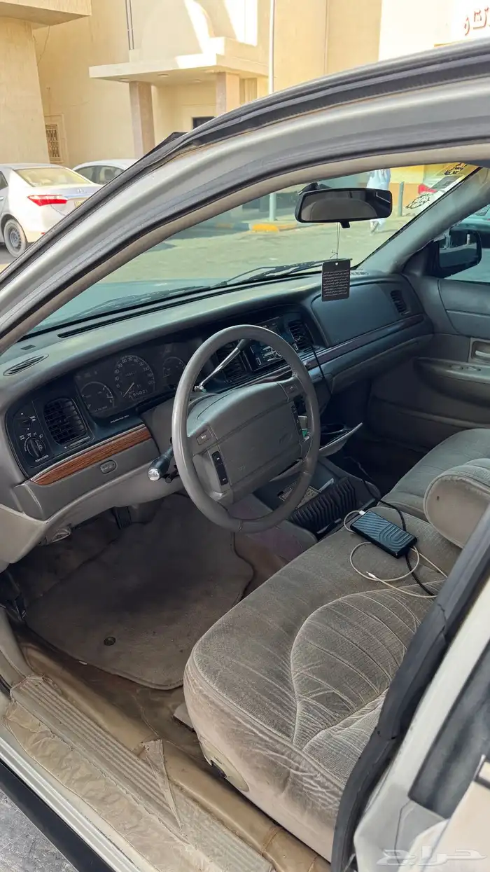 فورد فكتوريا 1995 6