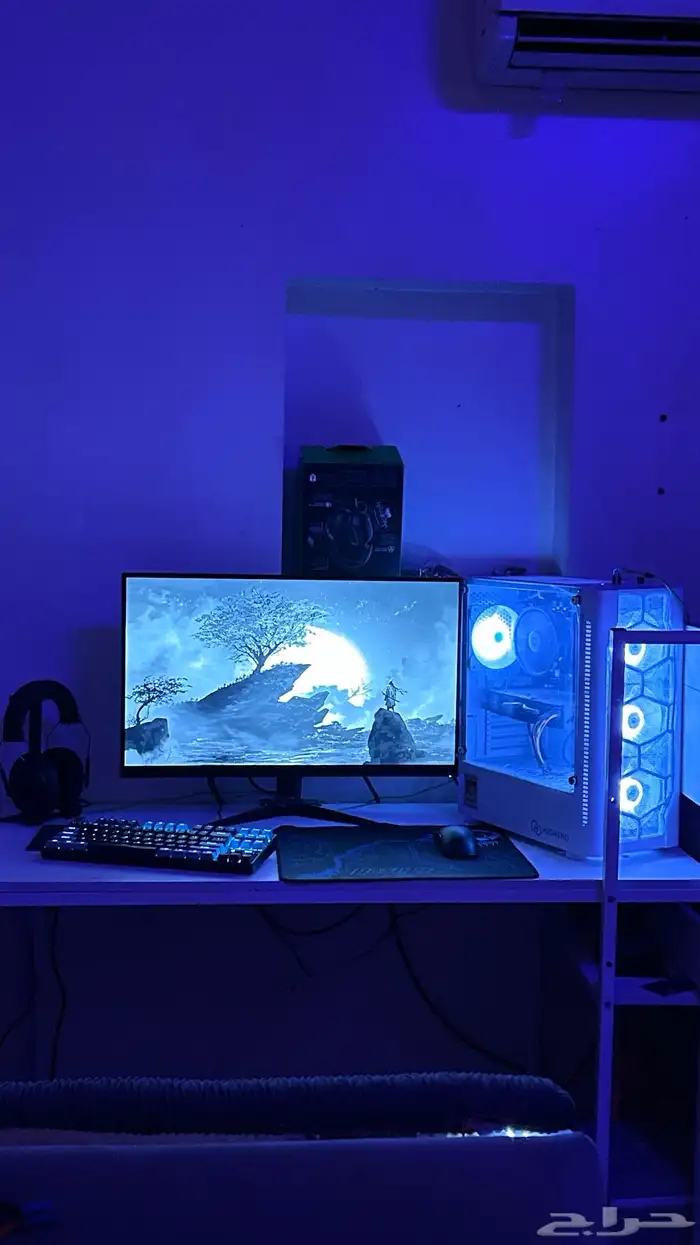 Pc قيمنق للبيع بحالة ممتازة 0