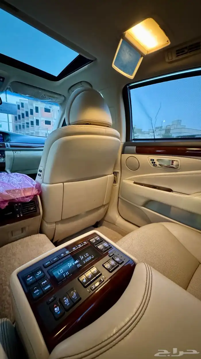 للبيع لكزس ((LS460)) 2013 (سعودي) ((نظيفة)) 43