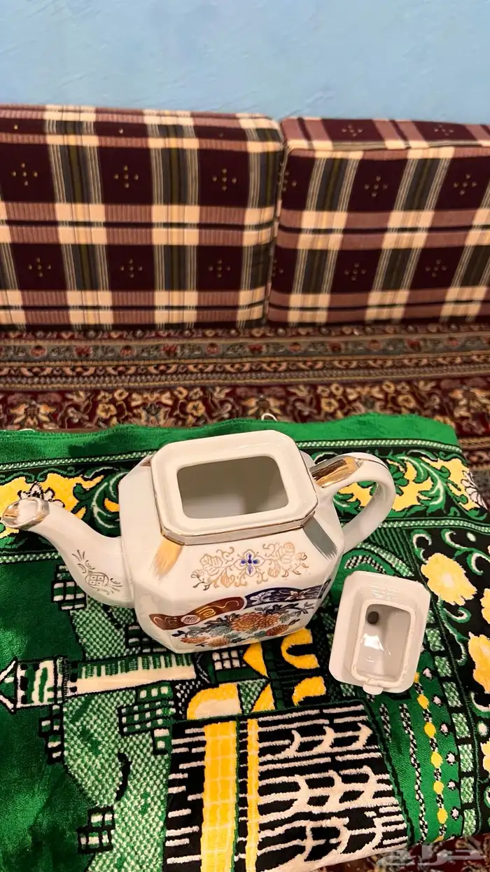 ابريق يباني قديم 5