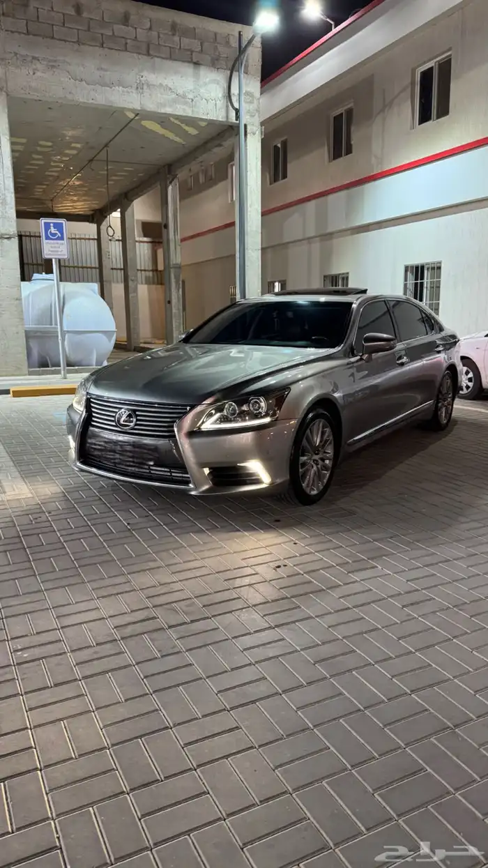 لكزس LS460L 2016 3
