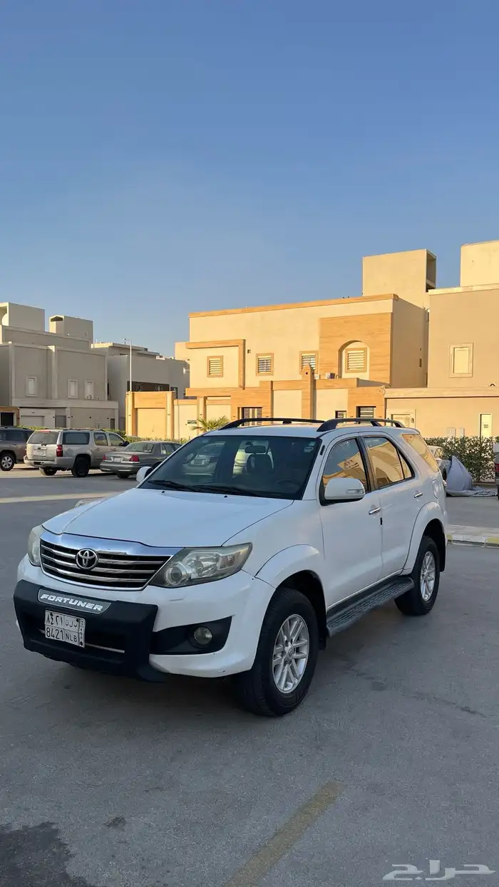 فورتشنر 2012 فل كامل V6 دبل دفلك 4x4 1