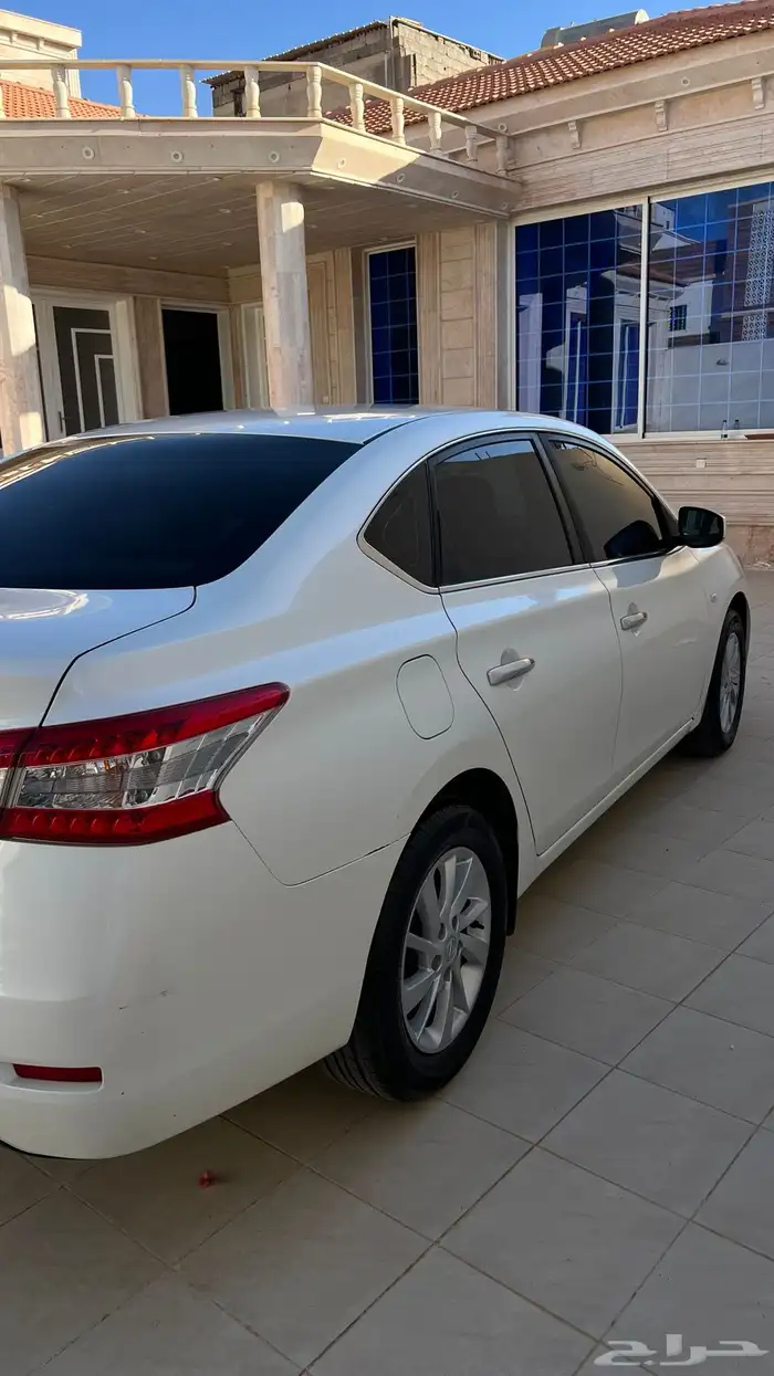 نيسان 1