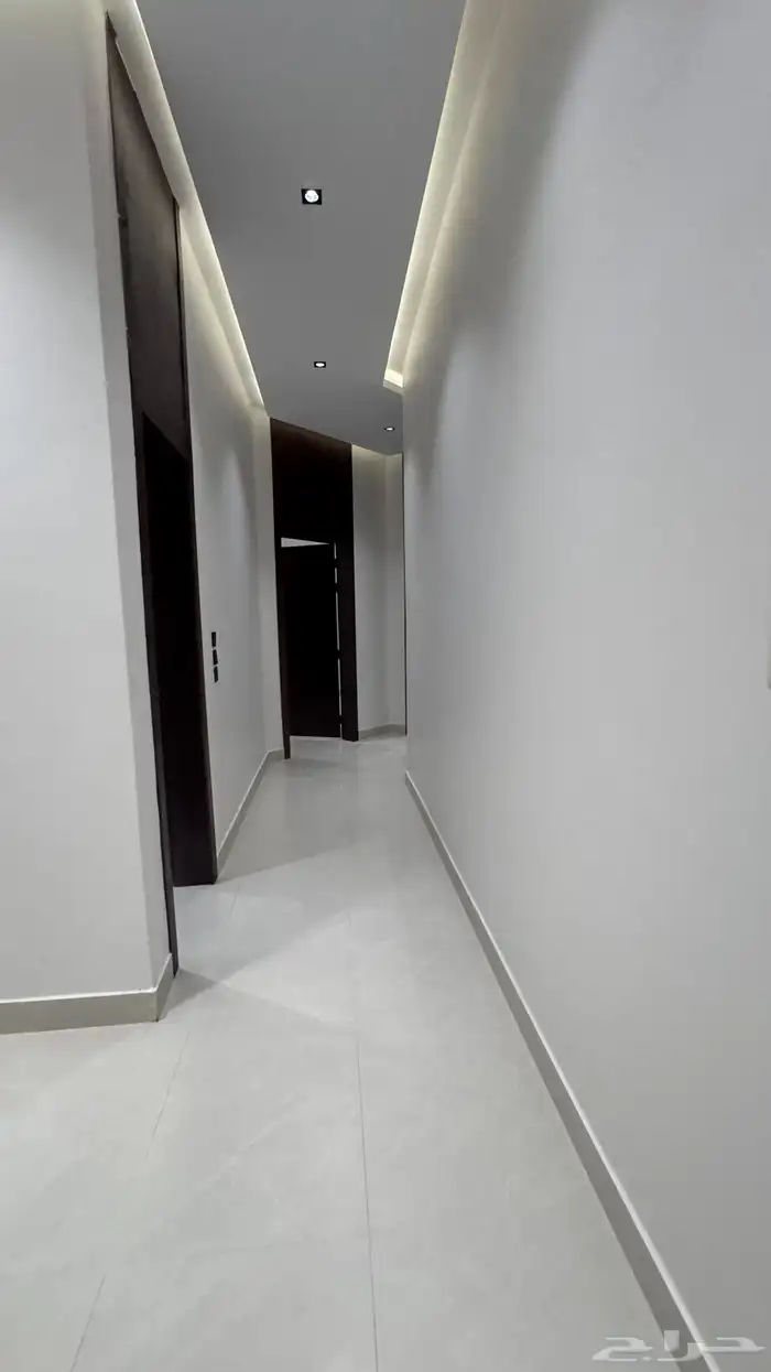 للبيع دور أرضى وروف علوى مع ملحق دره المحاله ابها 13