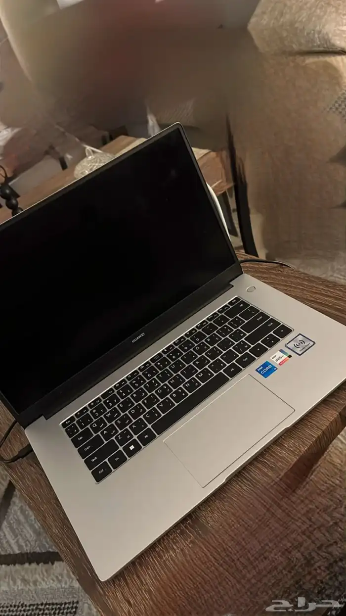 لابتوب هواوي استخدام اربع اشهر نظيف جدا 1