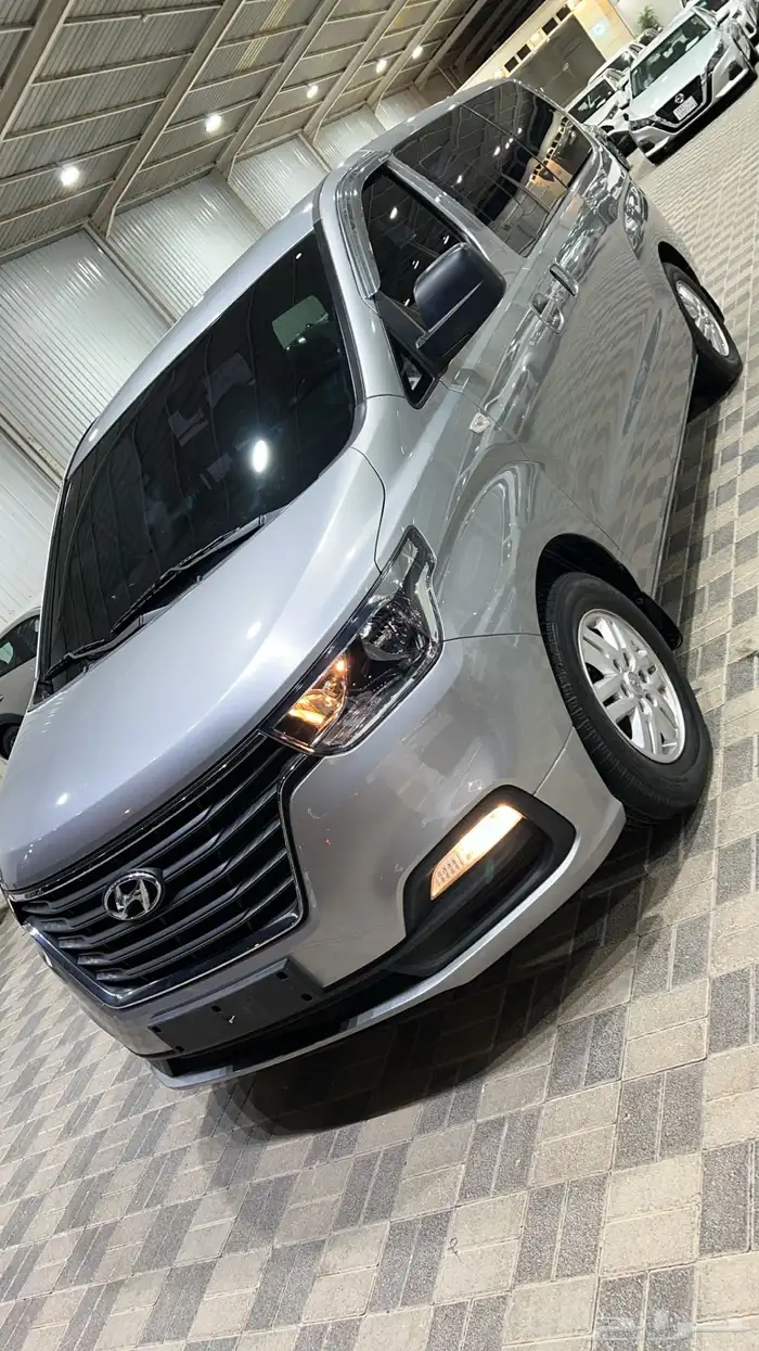 للبيع هونداي H1 2019 ديزل ركاب وارد كوريا 3