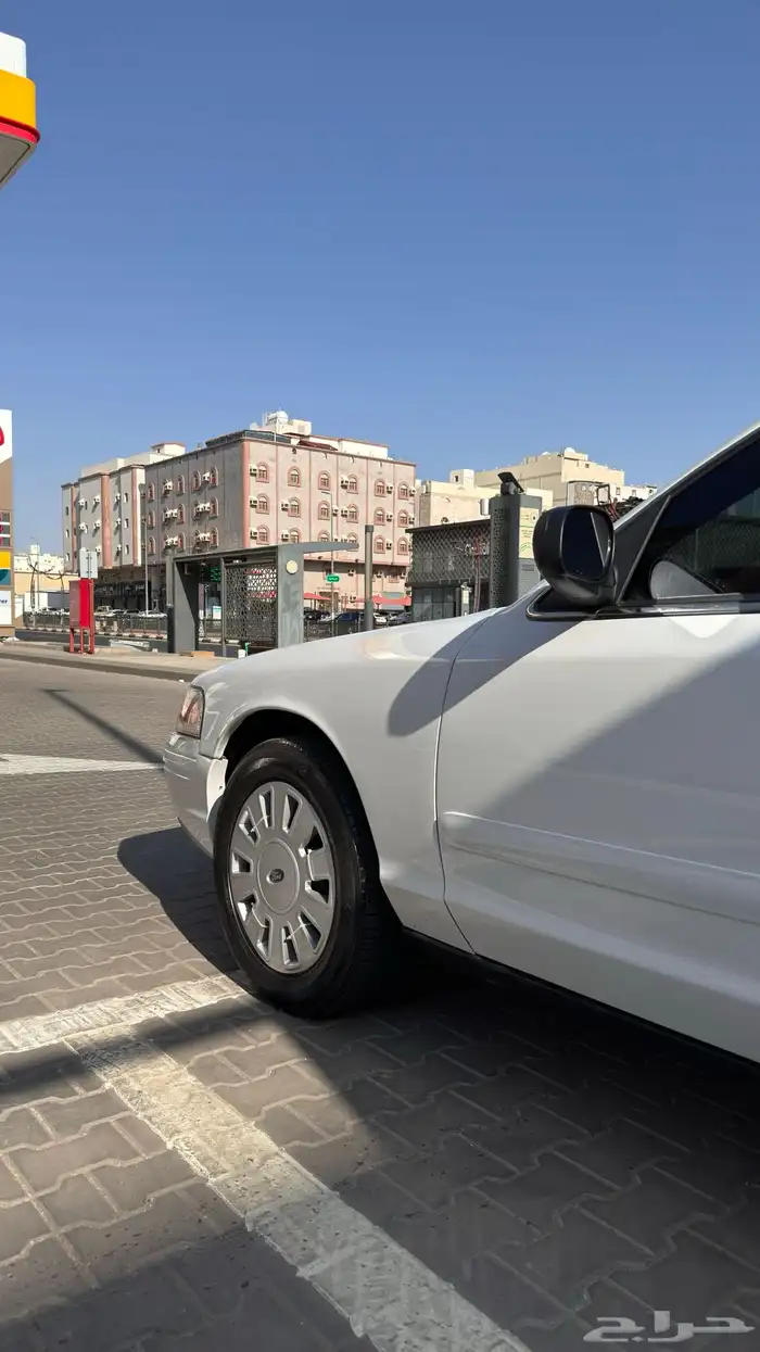 فورد فكتوريا بوليسي مخزن 25