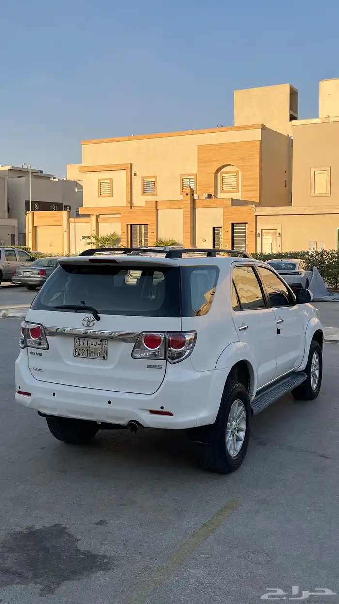 فورتشنر 2012 فل كامل V6 دبل دفلك 4x4 5
