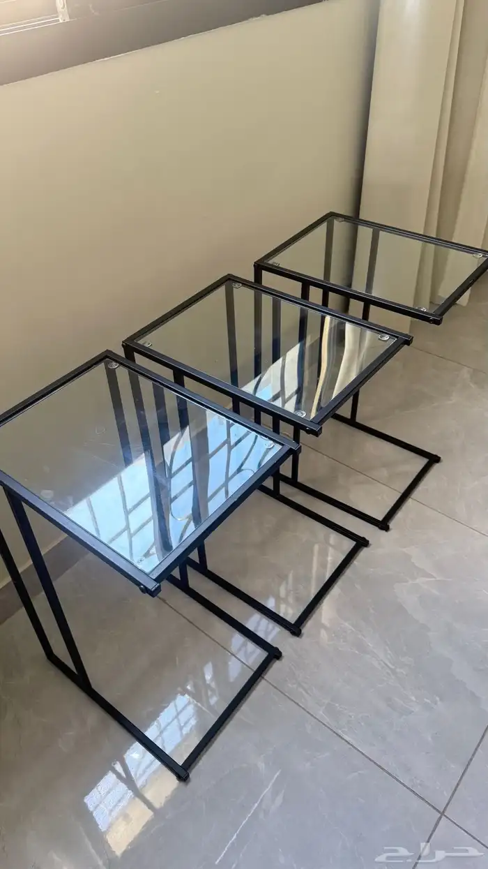 طاولات خدمة 0