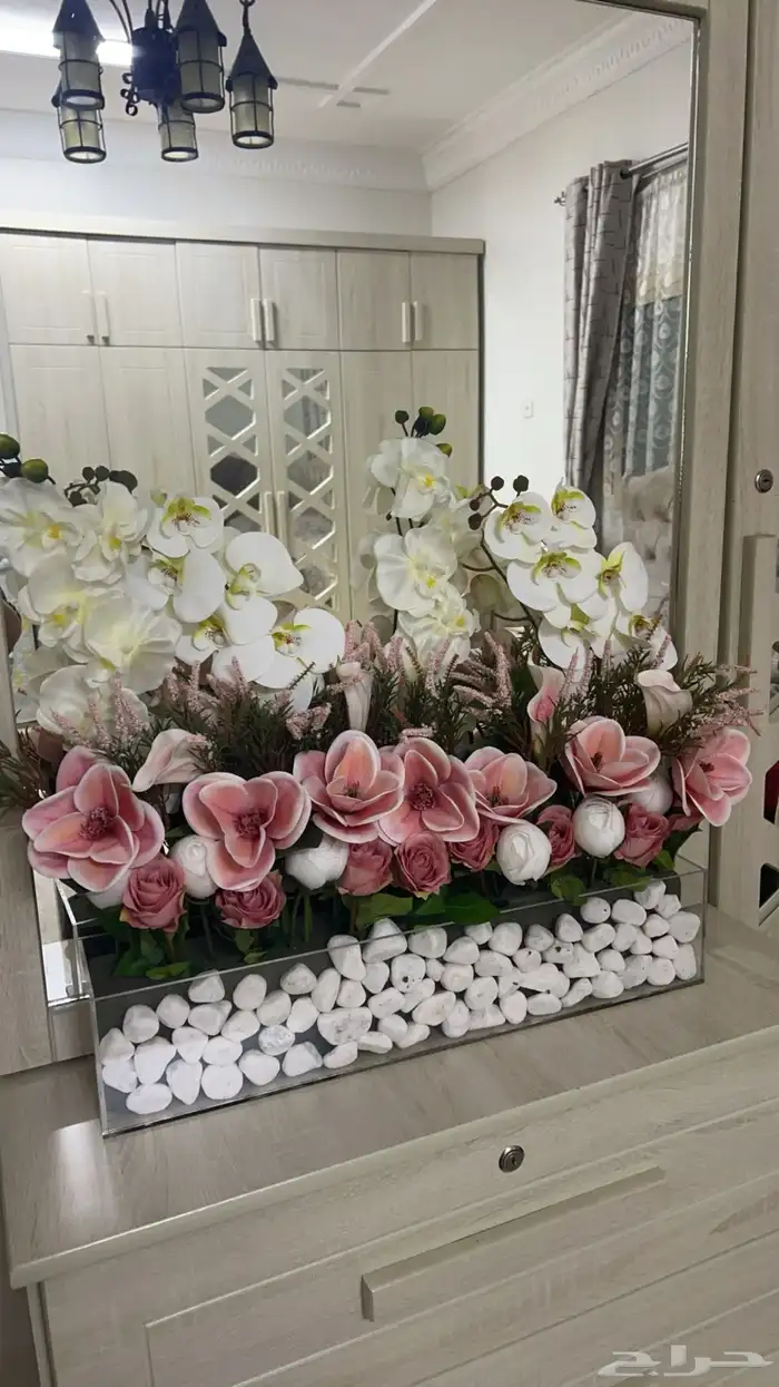 هدايا مواليد وتنسيق فازات ورد صناعي 6