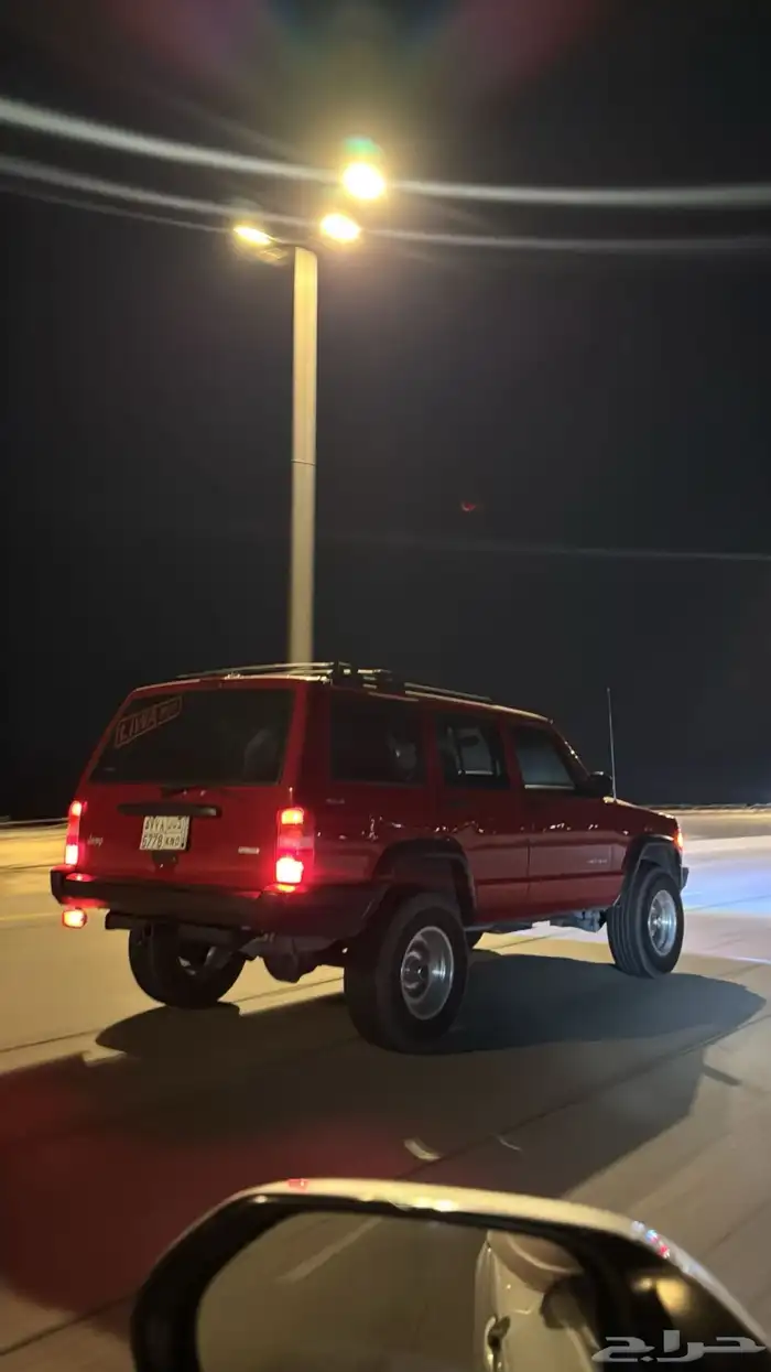 جيب شوروكي 2001 1