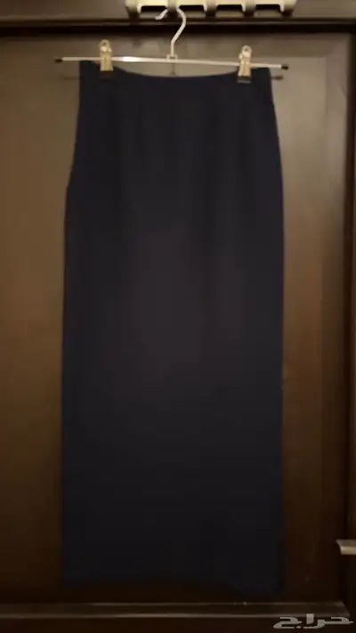 تنورة جديدة كحلي   مقاس XS - من زارا zara index