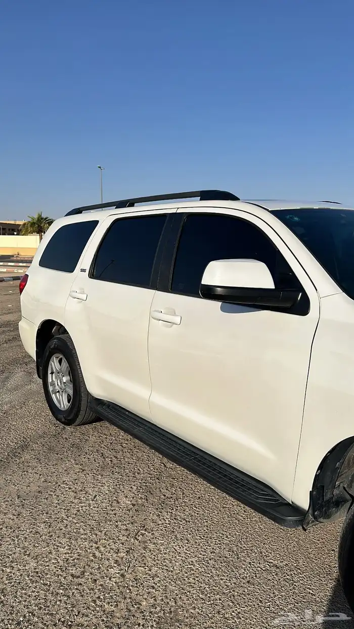 تويوتا سكويا SR5 نص فل 2016 8