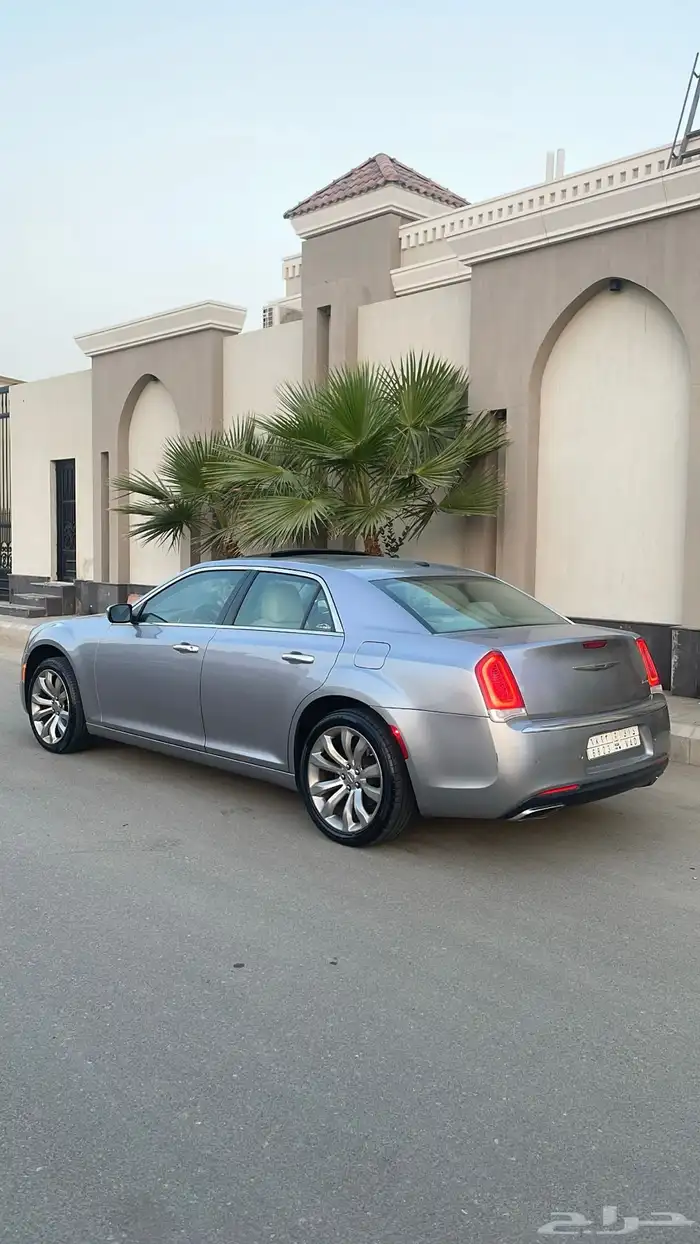 كرايزلر (( نظيف )) C300 2