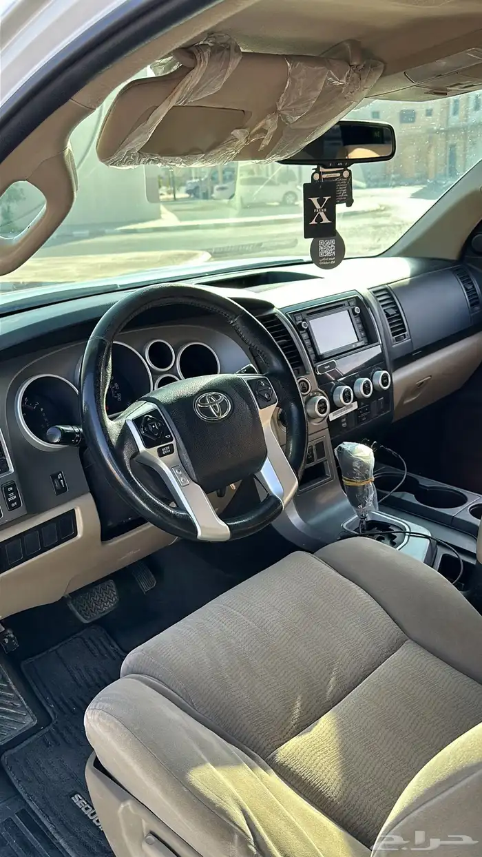تويوتا سكويا SR5 نص فل 2016 15