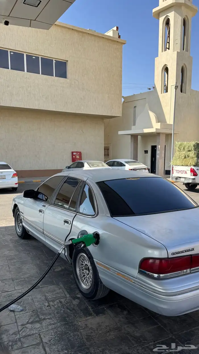 فورد فكتوريا 1995 4