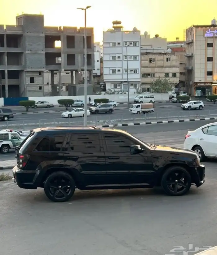SRT جيب شيروكي 8سلندر 1