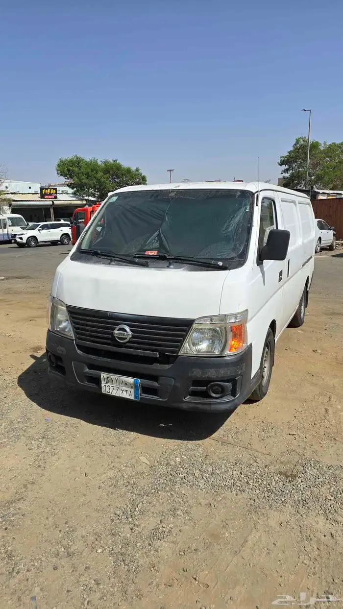 باص نيسان اوفان 2009 0