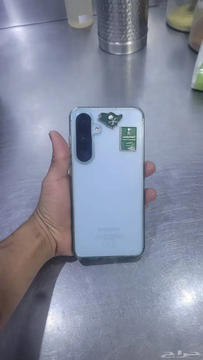 Samsung Galaxy S24 FE 3