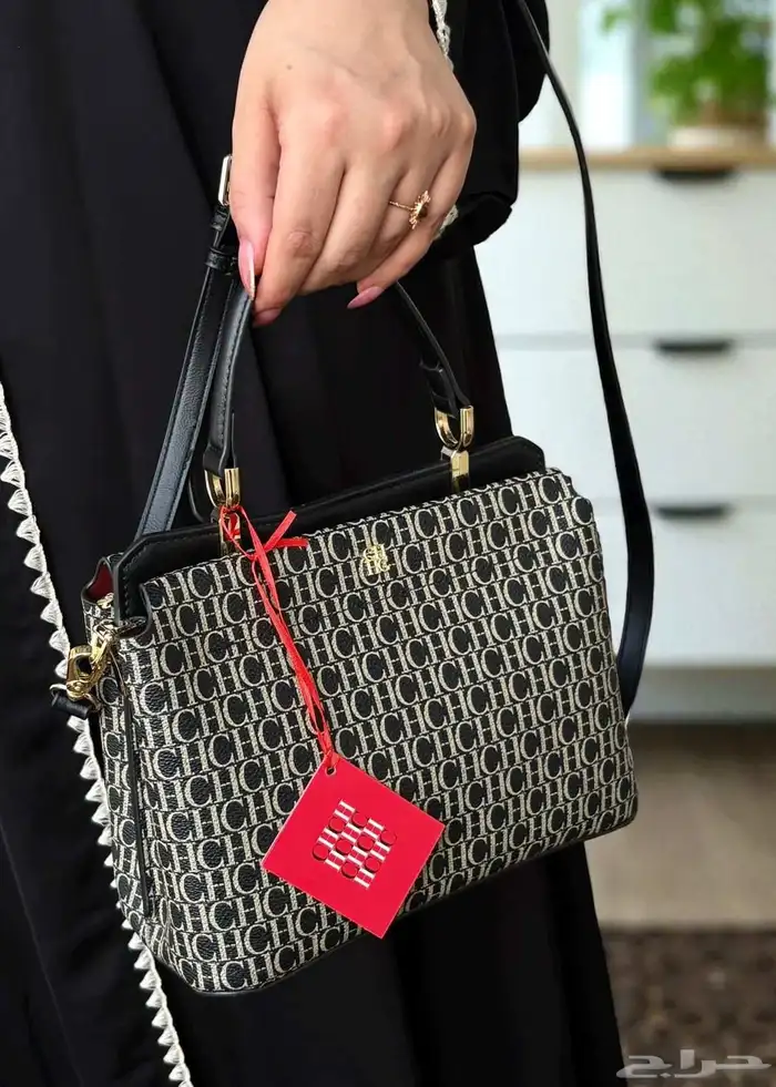 شنط ماركه الهبه يوجد جمله 17