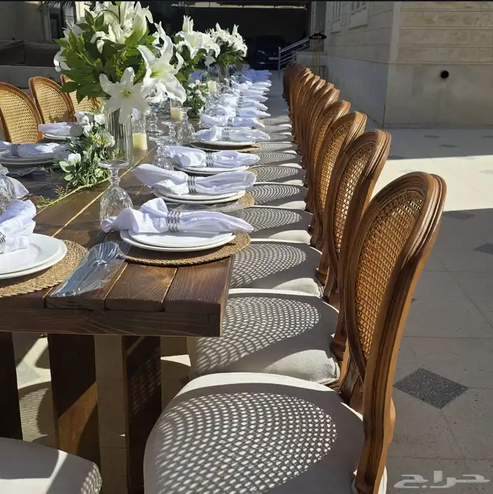 تنسيق طاولات الطعام 0