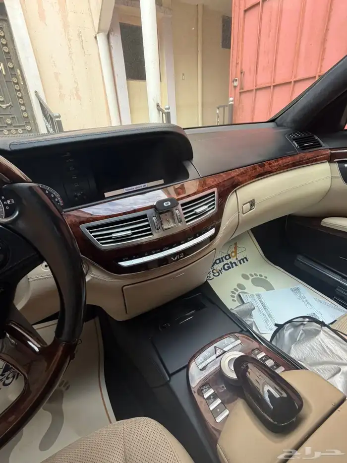 للبيع مرسيدس 600S موديل 2006 اللون اسود مخزن وكاله 8