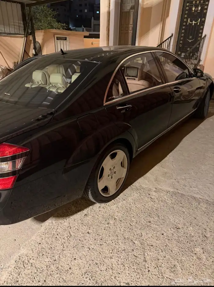 للبيع مرسيدس 600S موديل 2006 اللون اسود مخزن وكاله 15