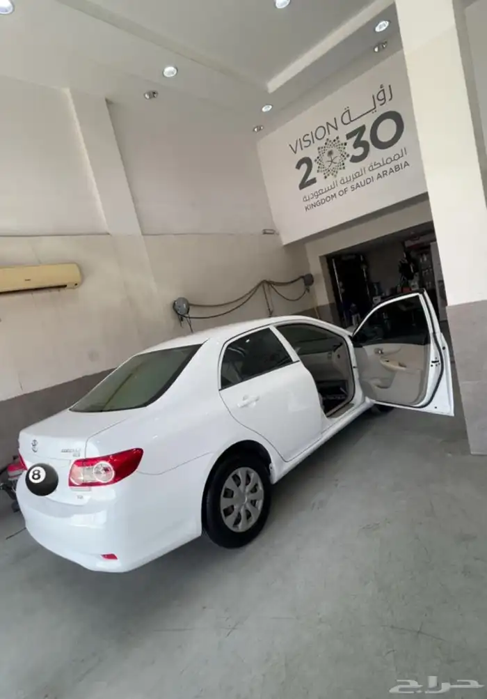 للبيع سيارة كورولا 2011 1