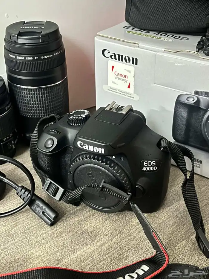 كمرا كانون D4000. مع عدستين و جراب نضيفه معها كرتونها 1