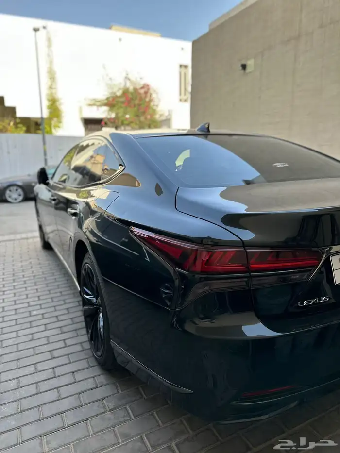 لكزس LS500 F SPORT 2018 7