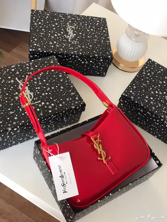 شنط ماركات عوالسعر عرض لفتره محدوده شنطه165  و3شنط ب370 11