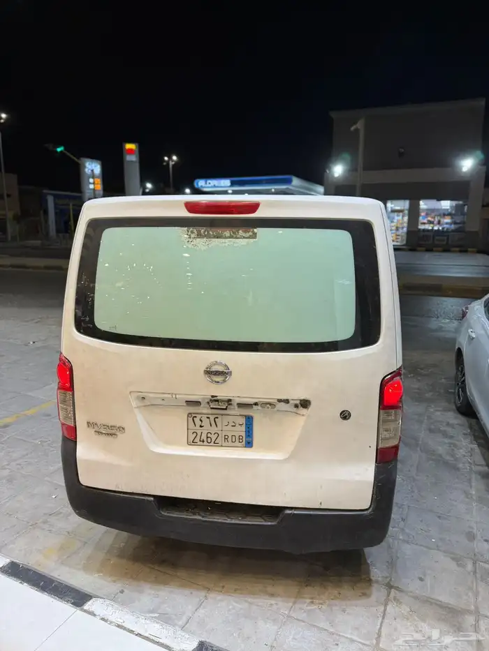 للبيع باص نيسان اورفان 2