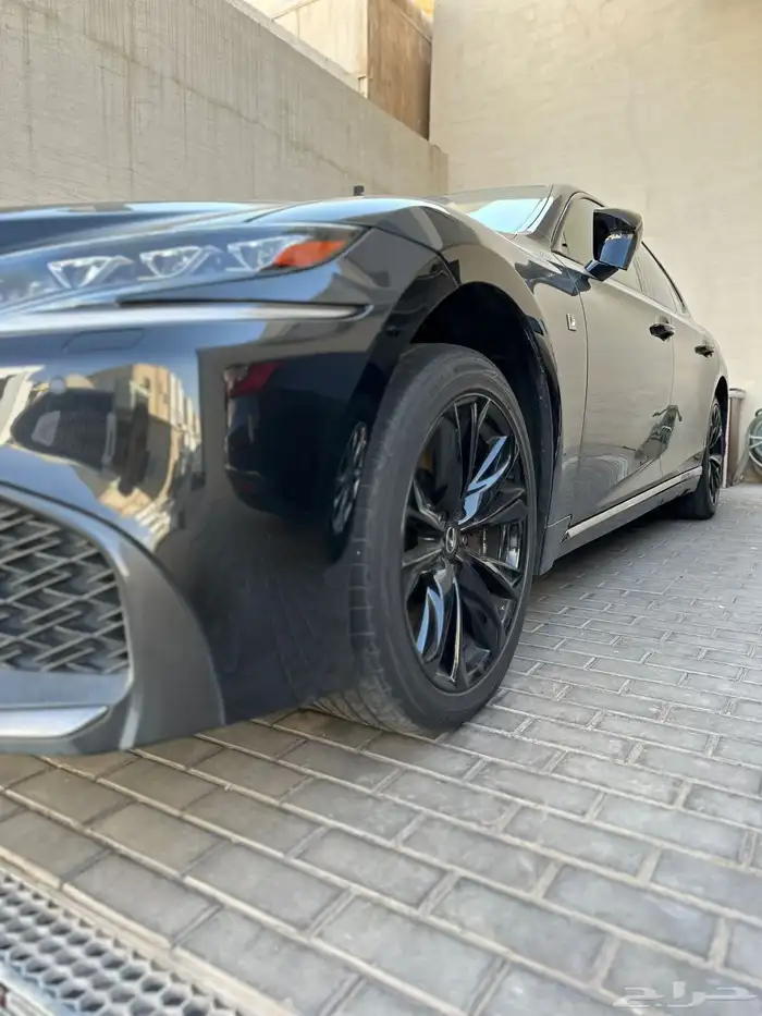لكزس LS500 F SPORT 2018 12