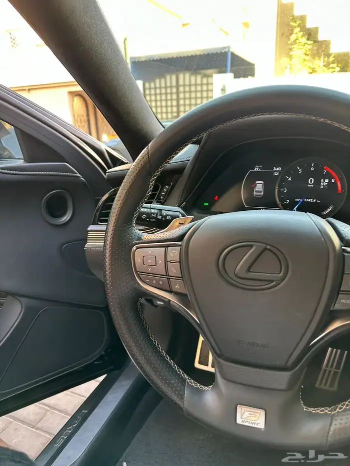 لكزس LS500 F SPORT 2018 18