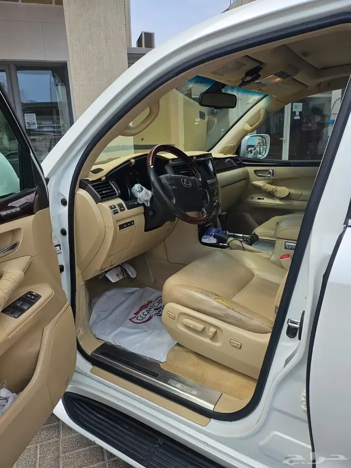 جيب لكزس 2011 5