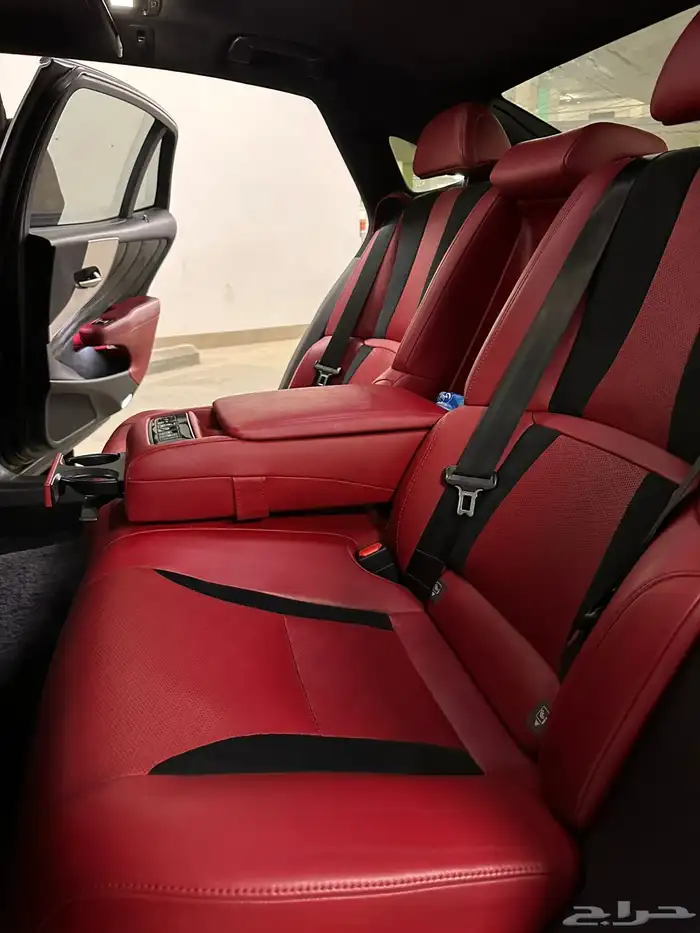 لكزس LS500 F SPORT 2018 4