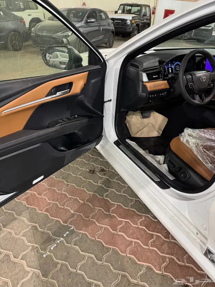 كامري جراندي 2025 11