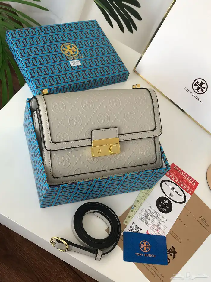 شنط ماركات عوالسعر عرض لفتره محدوده شنطه165  و3شنط ب370 30