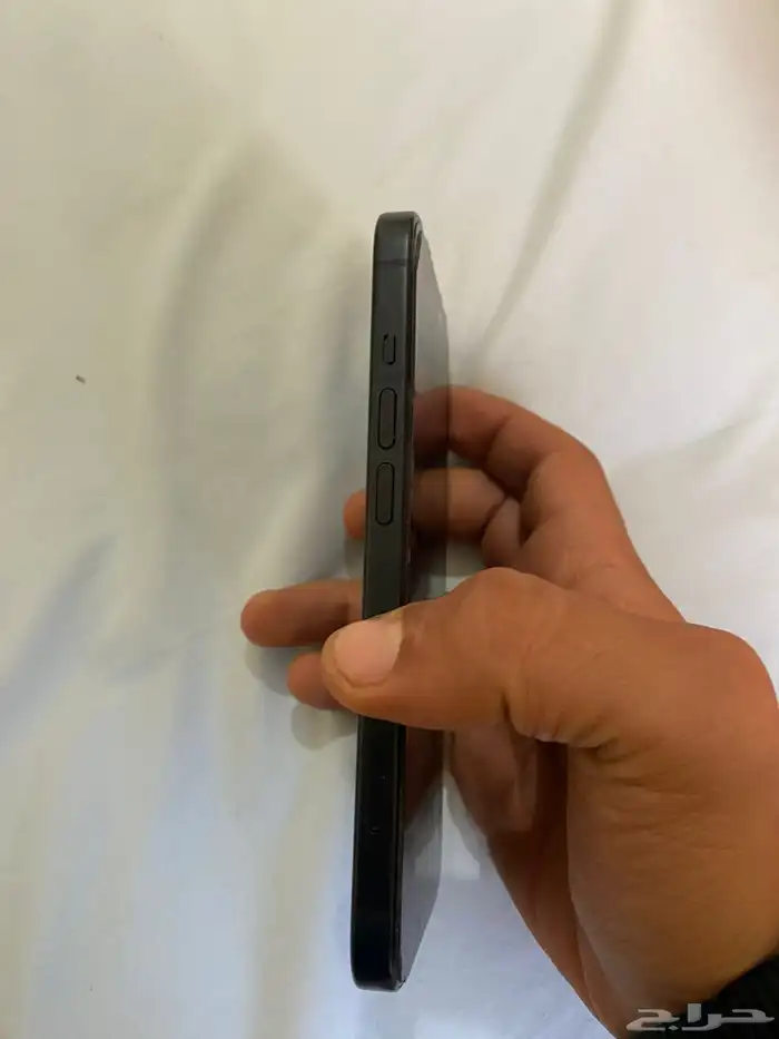 ايفون 15 العادي 2