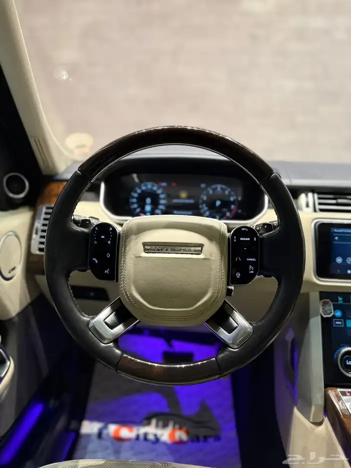 رنج روفر HSE P400 11