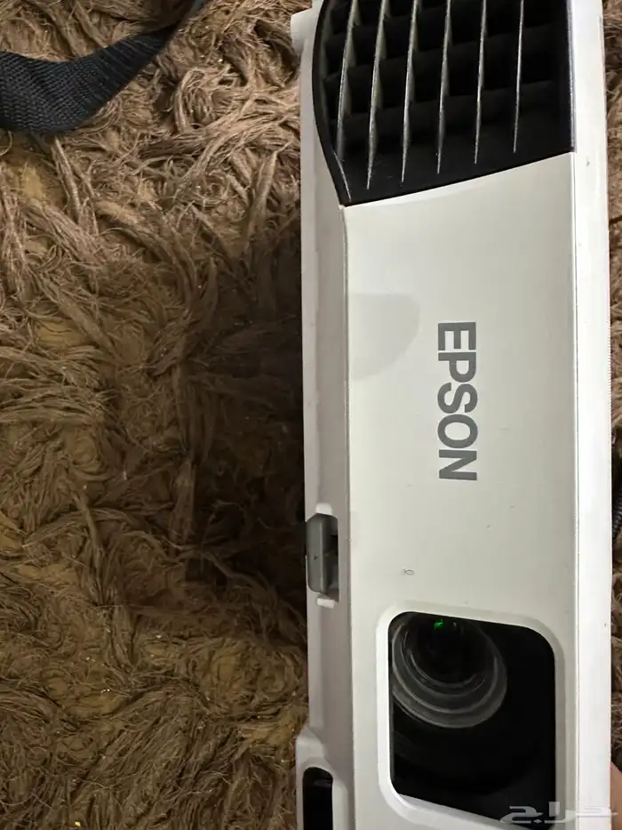 بروجيكتر EPSON (ايبسون) نظيف 1