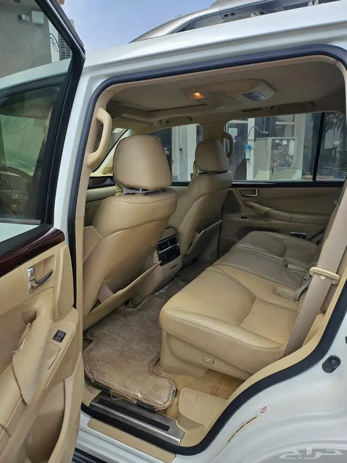 جيب لكزس 2011 7