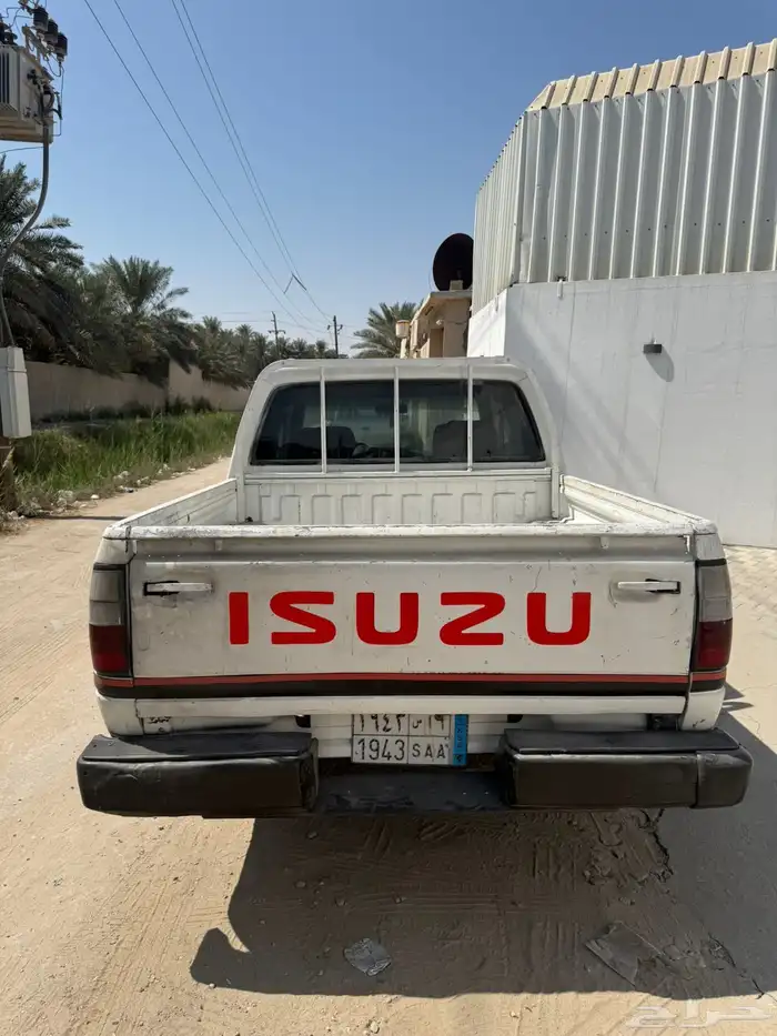 للبيع او البدل ايسوزو ديزل 2002 2