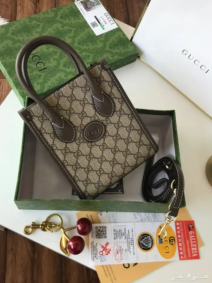 شنط ماركات عوالسعر عرض لفتره محدوده شنطه165  و3شنط ب370 12