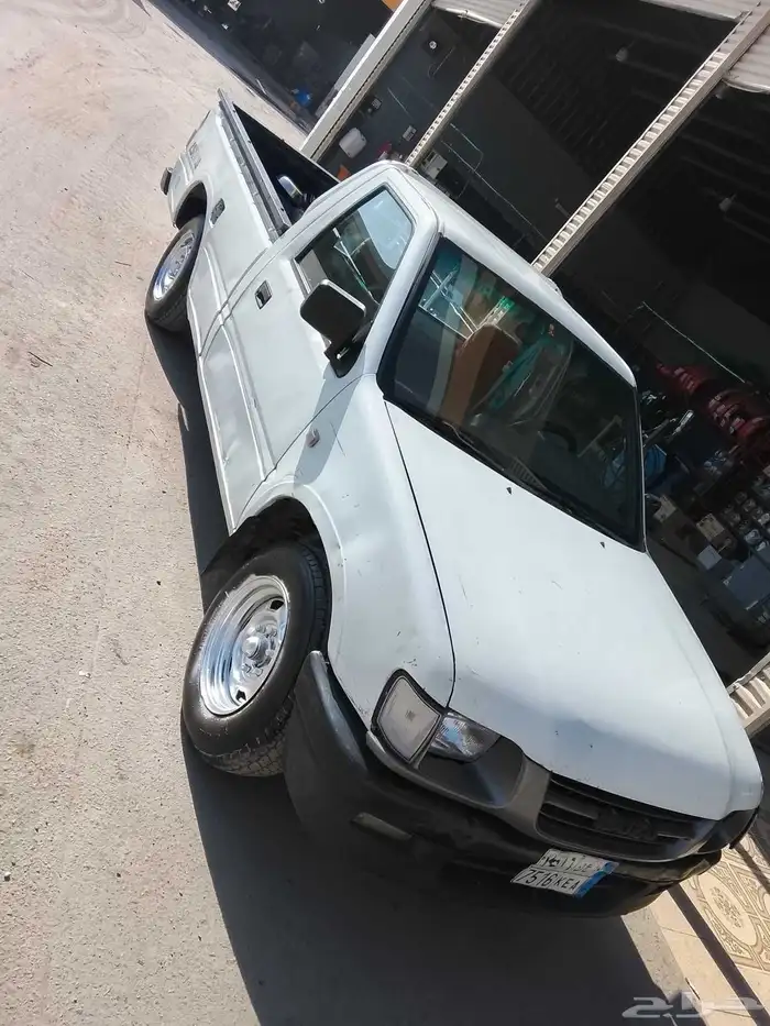 Isuzu pickup model 2003 urgent sell Price 18000. 10 by 10 0