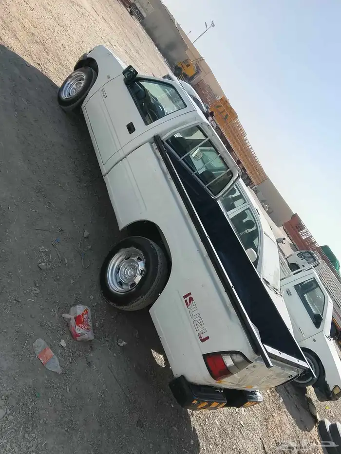 Isuzu pickup model 2003 urgent sell Price 18000. 10 by 10 2